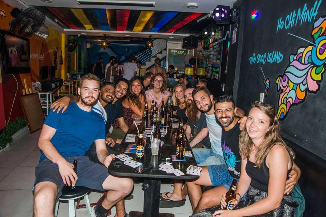Hangout Hostel Hcm (Adults Only) Хошимин Экстерьер фото