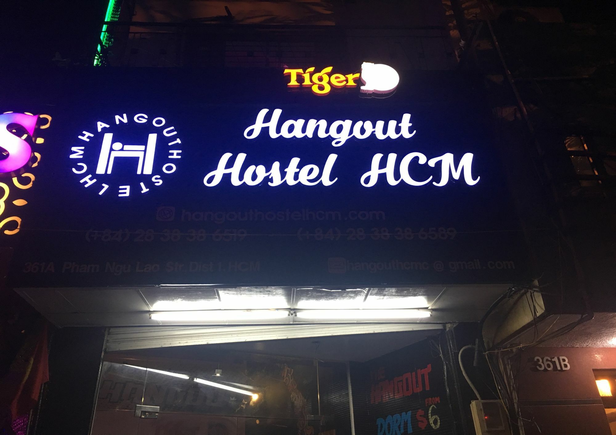 Hangout Hostel Hcm (Adults Only) Хошимин Экстерьер фото
