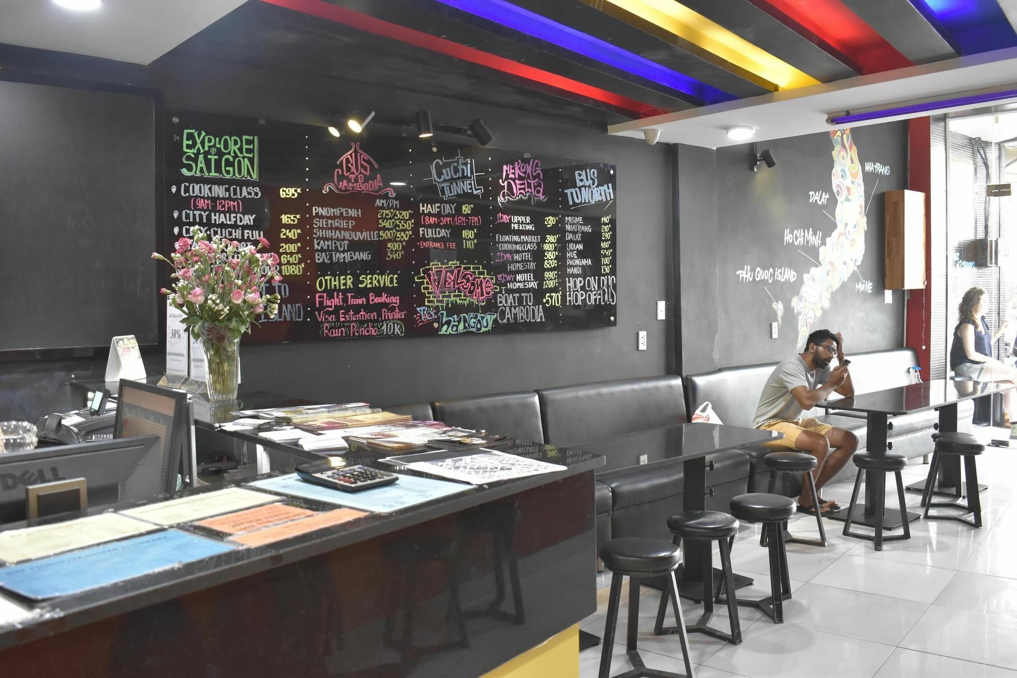 Hangout Hostel Hcm (Adults Only) Хошимин Экстерьер фото
