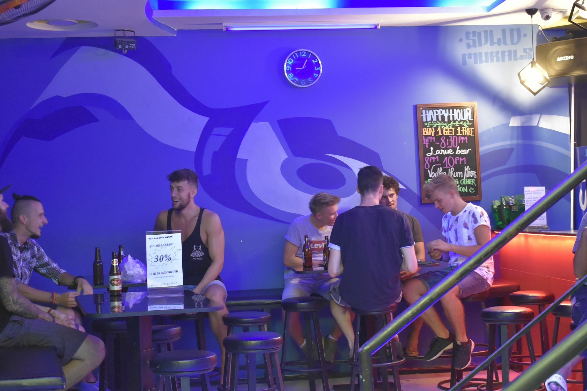 Hangout Hostel Hcm (Adults Only) Хошимин Экстерьер фото