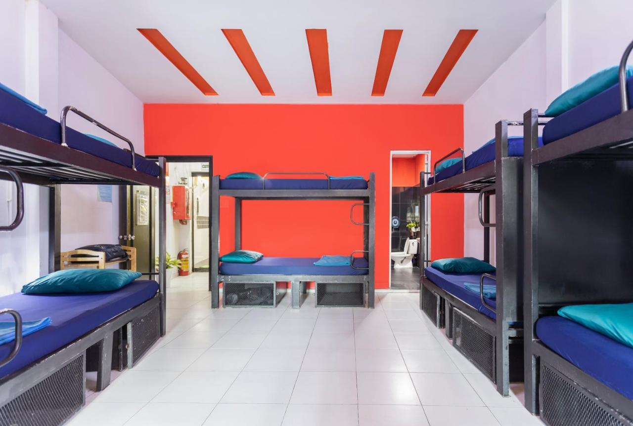 Hangout Hostel Hcm (Adults Only) Хошимин Экстерьер фото